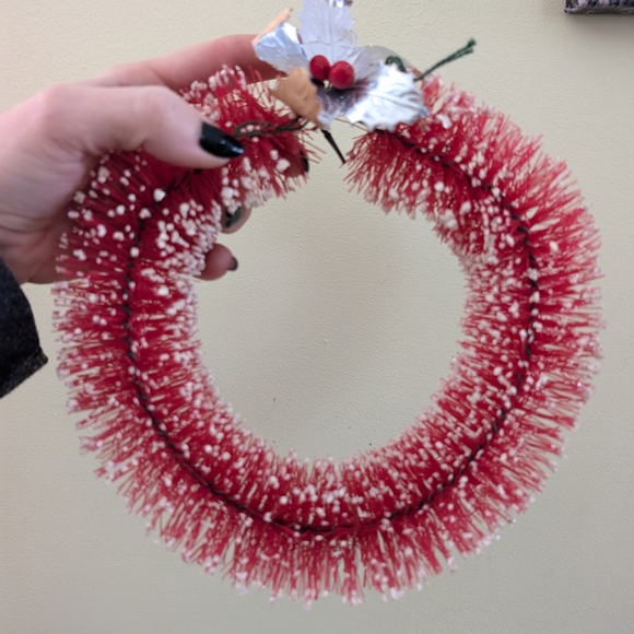 Vintage Bottle Brush Festive Red Holiday Wreath with Silver Accents - Picture 4 of 7